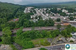 240 Center St, Tamaqua, PA 18252 - Photo 4