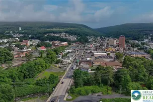 240 Center St, Tamaqua, PA 18252 - Photo 2