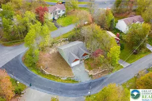 3111 Briarwood Dr, Coolbaugh Twp, PA 18466 - Photo 2