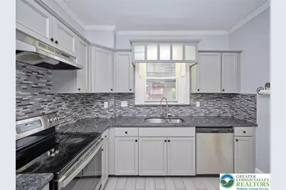 419 Seminary Street, Pennsburg Boro, PA 18073 - Photo 8