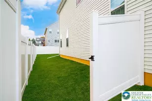 314 Kingsbarns Ln, Northampton Boro, PA 18067 - Photo 4