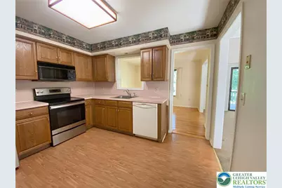 3218 Oakland Square Drive, Bethlehem City, PA 18020 - Photo 12