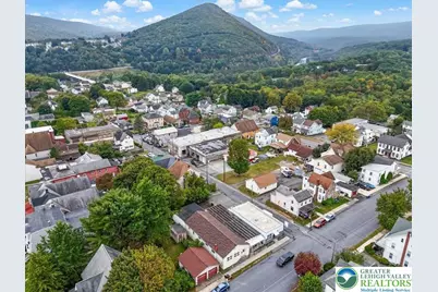 15 W Fifth Street, Jim Thorpe, PA 18229 - Photo 32