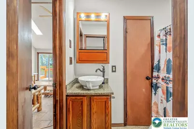 234 Viceroy Circle, Coolbaugh Twp, PA 18466 - Photo 12