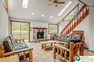 234 Viceroy Cir, Coolbaugh Twp, PA 18466 - Photo 2