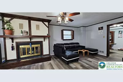 1309 Greenview Drive, Bethlehem City, PA 18018 - Photo 4