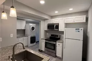 11 Eshbach Ln, Washington Twp, PA 19505 - Photo 6