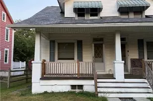 11 Eshbach Ln, Washington Twp, PA 19505 - Photo 2