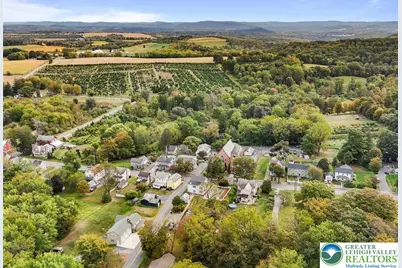 696 S Delaware Drive, Upper Mt Bethel Twp, PA 18343 - Photo 30