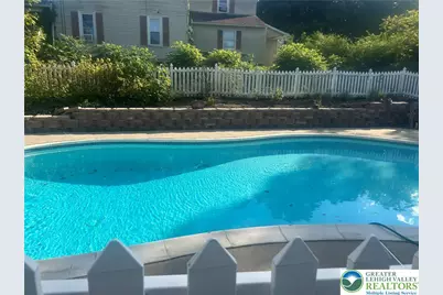 696 S Delaware Drive, Upper Mt Bethel Twp, PA 18343 - Photo 4