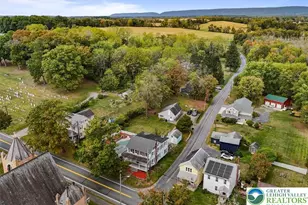 696 S Delaware Dr, Upper Mt Bethel Twp, PA 18343 - Photo 34