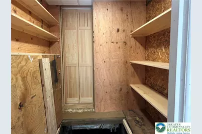 696 S Delaware Drive, Upper Mt Bethel Twp, PA 18343 - Photo 38