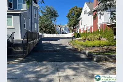 1129 Walnut Street, Allentown, PA 18102 - Photo 2