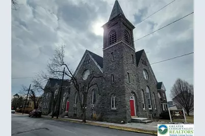 429 Walnut Street #1, Catasauqua, PA 18032 - Photo 1