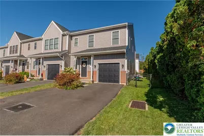 543 Long Street, Emmaus Boro, PA 18049 - Photo 2