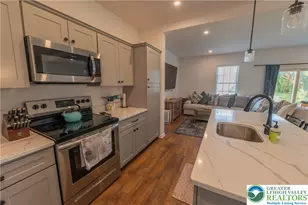 543 Long St, Emmaus Boro, PA 18049 - Photo 6