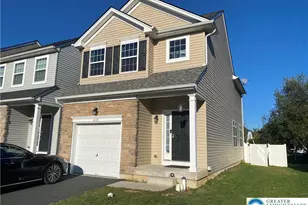 2121 Huntington Ln, Forks Twp, PA 18040 - Photo 2