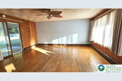 339 Delong Avenue, Emmaus Boro, PA 18049 - Photo 6