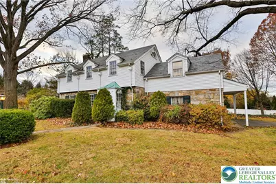 1104 Raymond Avenue, Bethlehem City, PA 18018 - Photo 2