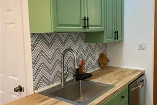 37 Evergreen St, Nazareth, PA 18064 - Photo 10