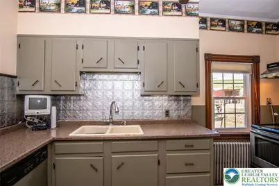 5727 Youngs Hill Road, Forks Twp, PA 18040 - Photo 6