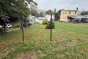 446 Biddle St, Tamaqua Boro, PA 18252 - Photo 8