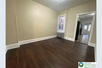 122 Spruce Street, Nazareth Boro, PA 18064 - Photo 4