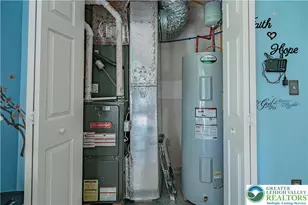 2037 Huntungtin Ln, Forks Twp, PA 18040 - Photo 8