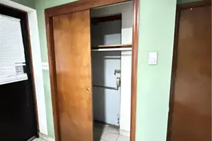 2031 Willow Park Rd, Bethlehem Township, PA 18020 - Photo 4