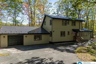 809 Boulder Ct, Hawley, PA 18428 - Photo 2