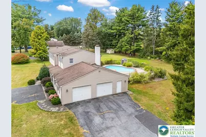 6401 Fir Road, Upper Macungie Township, PA 18104 - Photo 4