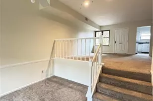 1708 Redwood Ct, South Whitehall Twp, PA 18104 - Photo 4