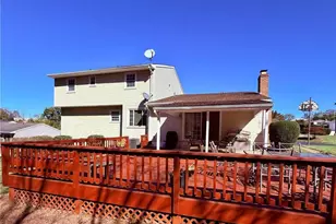 1733 Elmhurst Dr, Whitehall Twp, PA 18052 - Photo 18