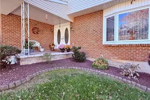 1733 Elmhurst Dr, Whitehall Twp, PA 18052 - Photo 24