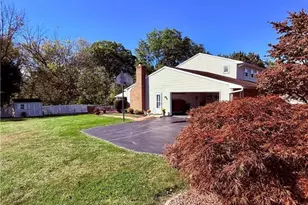 1733 Elmhurst Dr, Whitehall Twp, PA 18052 - Photo 2