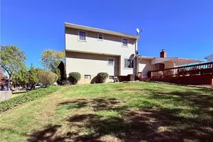 1733 Elmhurst Dr, Whitehall Twp, PA 18052 - Photo 4