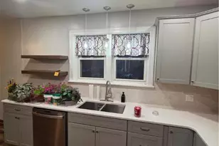 511 E Lawn Rd, Upper Nazareth Twp, PA 18064 - Photo 20