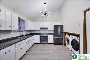 3322 Woodland Dr, Coolbaugh Twp, PA 18466 - Photo 4