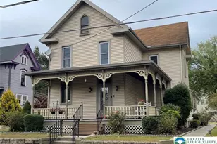 818 Thomas St, Stroudsburg, PA 18360 - Photo 2