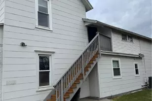 637 5th St, Whitehall Twp, PA 18052 - Photo 2