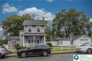 381 Center St, Phillipsburg, PA 08865 - Photo 2