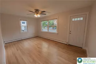 137 Lee St, Emmaus Boro, PA 18049 - Photo 4