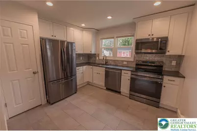 137 Lee Street, Emmaus Boro, PA 18049 - Photo 2