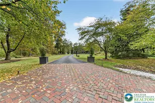 5765 Valley Stream Dr, Buckingham, PA 18902 - Photo 2