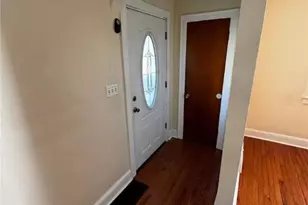 1027 Chipperfield Dr, Stroud Twp, PA 18360 - Photo 8