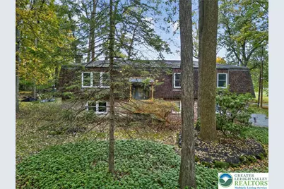 340 Chestnut Hill Road, Emmaus Boro, PA 18049 - Photo 2