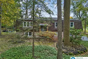 340 Chestnut Hill Rd, Emmaus Boro, PA 18049 - Photo 2