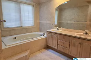 2834 Sheffield Dr, Emmaus Boro, PA 18049 - Photo 12