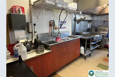 2011 N 1st Avenue, Whitehall Twp, PA 18052 - Photo 4