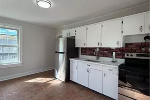 125 Front St, Roseto Boro, PA 18013 - Photo 12